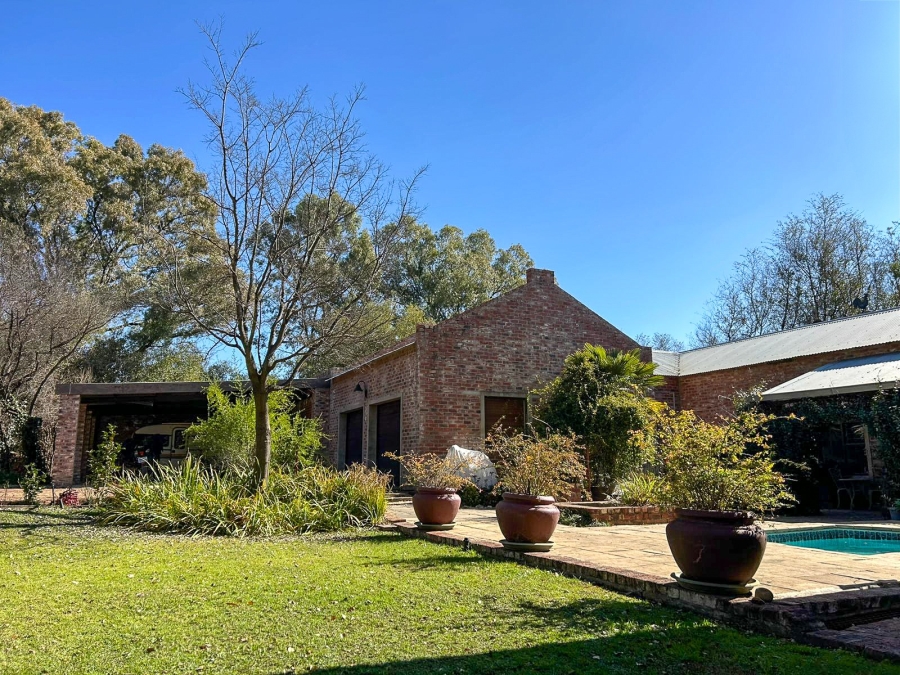 2 Bedroom Property for Sale in Potchefstroom Rural North West